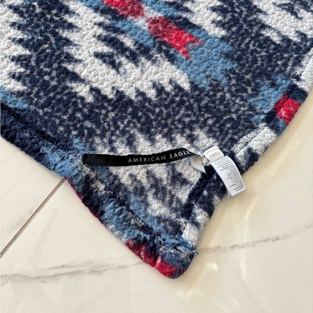 American Eagle Outfitters Navy, White & Red Patterned Throw - Picture 13 of 14
